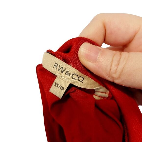 2/$20 Vintage Y2K RW&CO Plain Red Top Blouse Size: XS - Picture 5 of 5